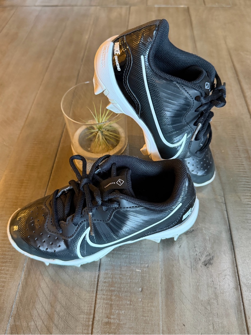 Nike Diamond Youth Black & White US 1Y Athletic Cleats